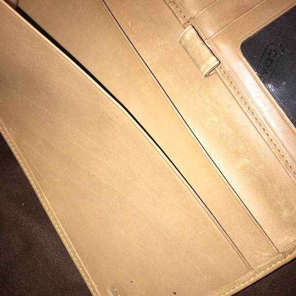 Coach Wallet - Picture 7 of 8